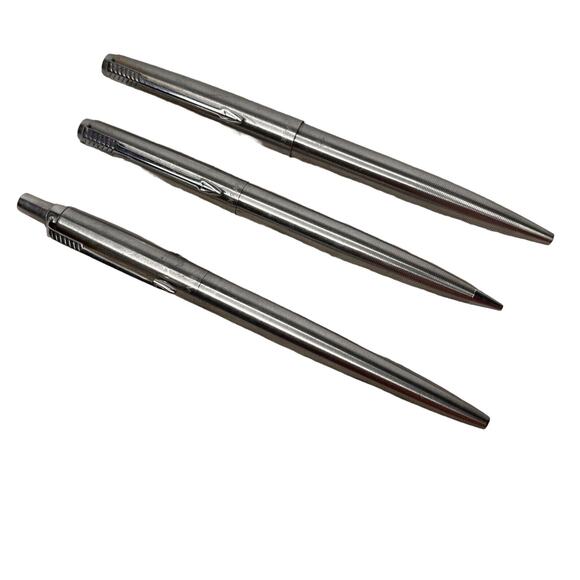 Vintage 70s Parker Pens 1 Jotter with 2 Twist Lock Ballpoint Silvertone Writing - Picture 1 of 9